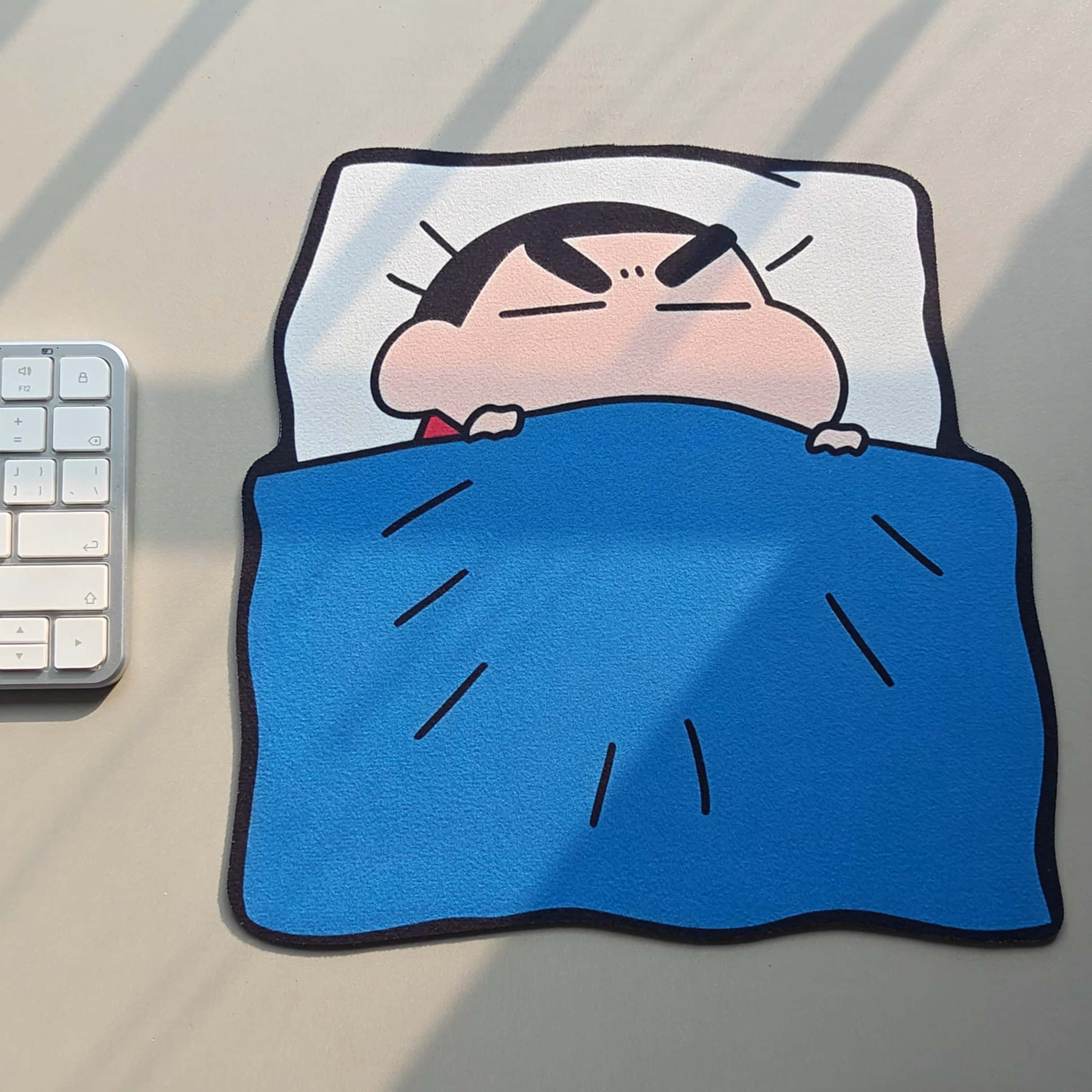 HOT Sale Cute Crayon Shinchan  - Home Office Setup recension och pris